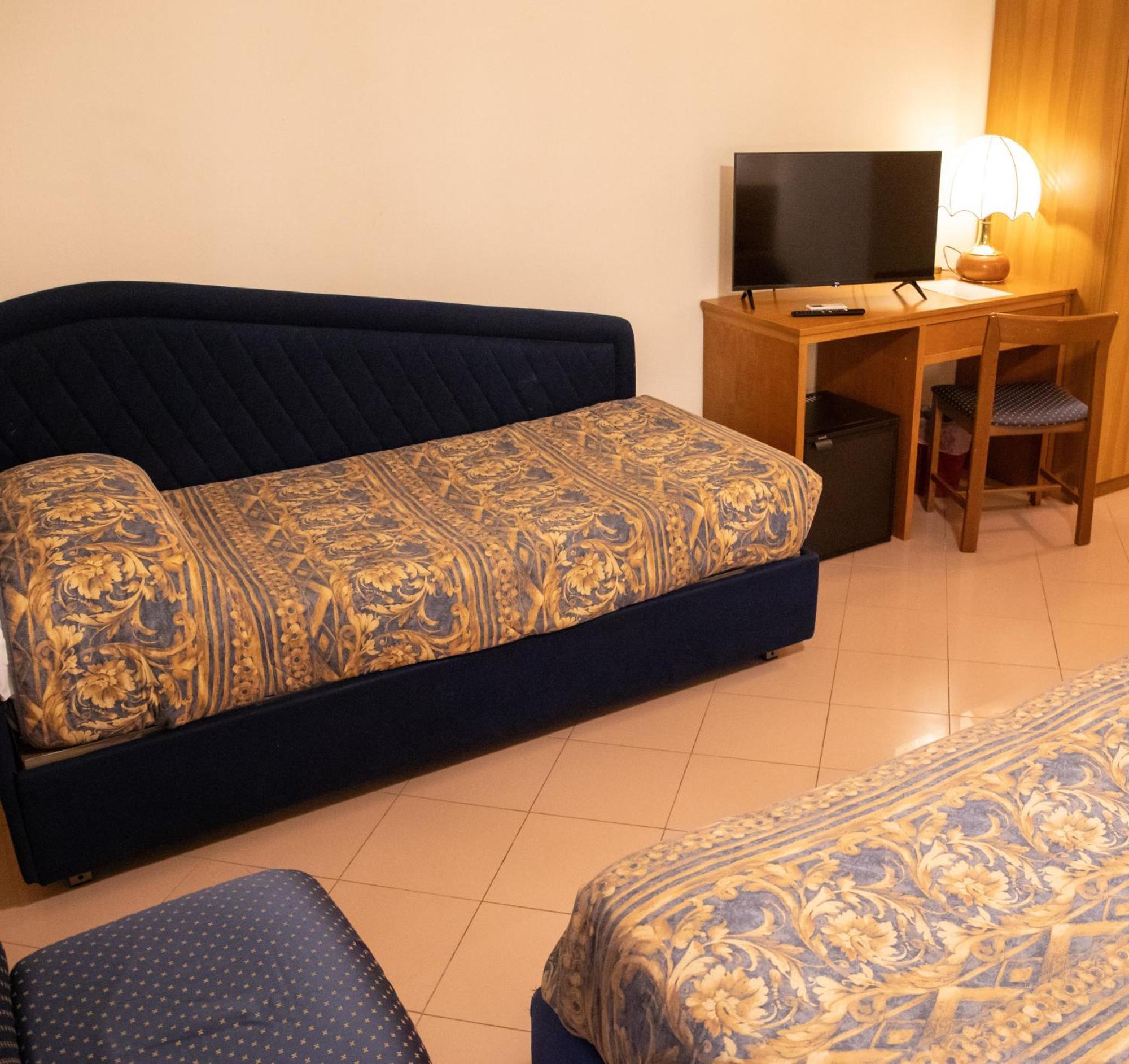 Hotel Park Ge.Al. تْشيتّا دي كاستيلّو المظهر الخارجي الصورة