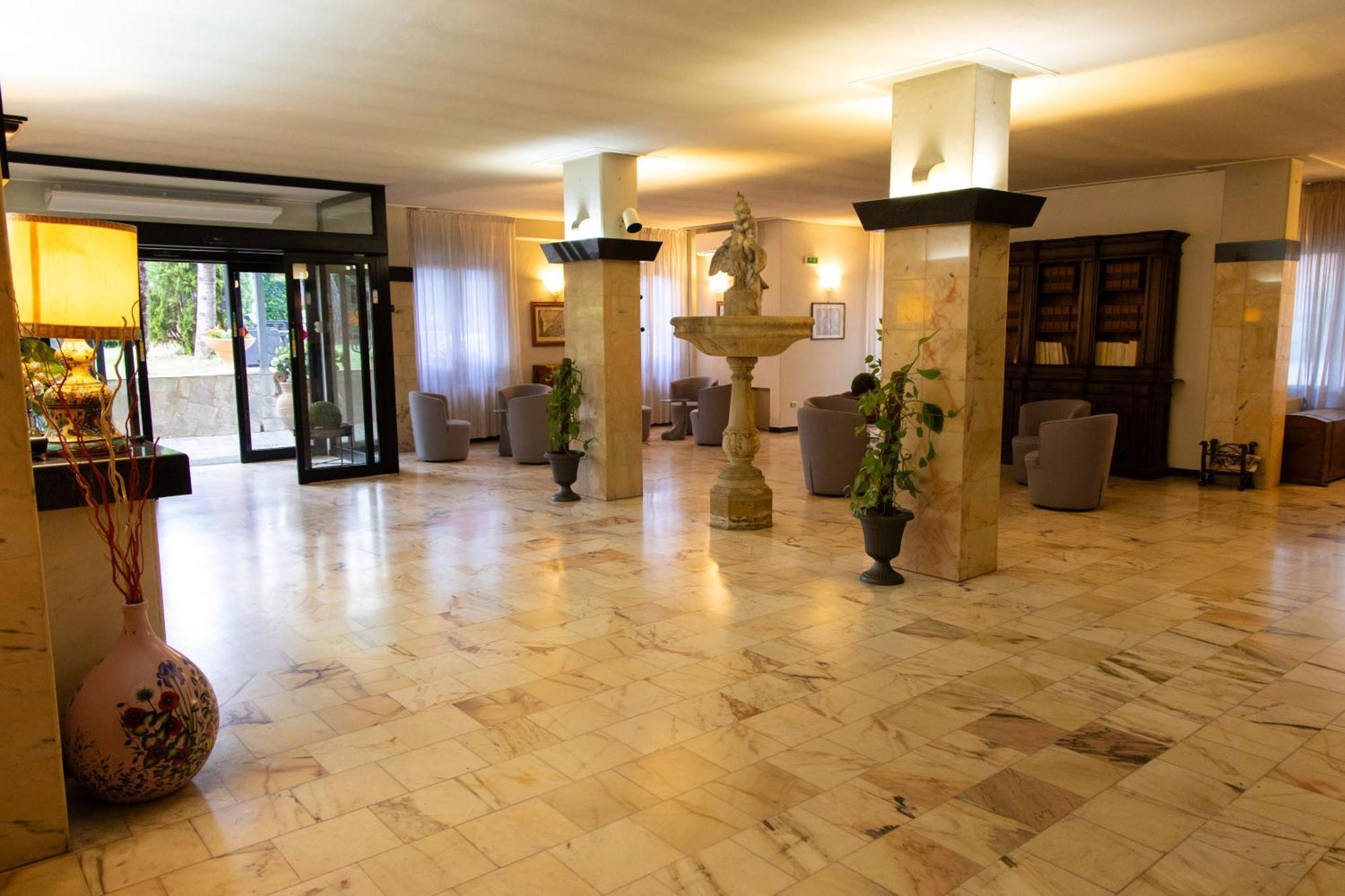Hotel Park Ge.Al. تْشيتّا دي كاستيلّو المظهر الخارجي الصورة